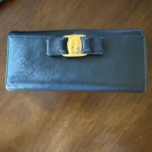 Salvatore Ferragamo Vara Bow Long Wallet